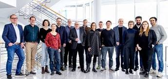 Die beteiligten Wissenschaftlerinnen und Wissenschaftler am neuen SFB "Produktion von Migration". © Simone Reukauf Fotografie Die beteiligten Wissenschaftlerinnen und Wissenschaftler am neuen SFB "Produktion von Migration". © Simone Reukauf Fotografie